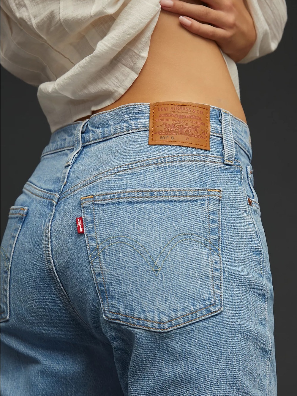 Levi’s 501 Curve Women’s Jeans Light Wash High Rise Straight Leg Button Fly NWOT